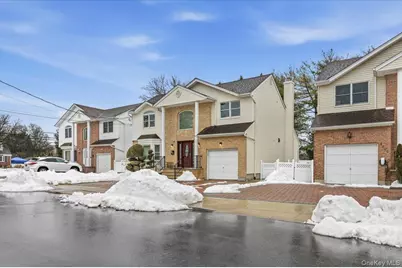 1662 Park Avenue, New Hyde Park, NY 11040 - Photo 5