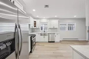 151 Laurance Ln, Ridge, NY 11961 - Photo 11