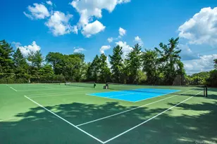 232 Linnet Ct, Manhasset, NY 11030 - Photo 27