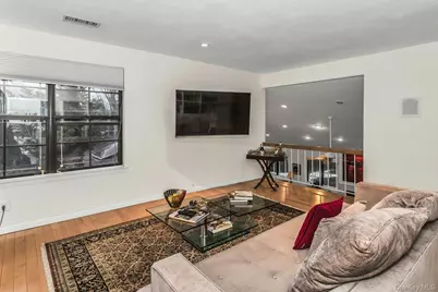 232 Linnet Court, Manhasset, NY 11030 - Photo 17