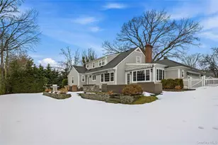 38 Hewlett Ln, Port Washington, NY 11050 - Photo 25