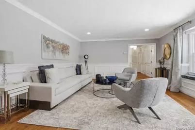 38 Hewlett Lane, Port Washington, NY 11050 - Photo 7