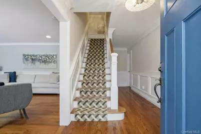 38 Hewlett Lane, Port Washington, NY 11050 - Photo 5