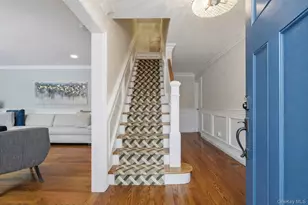 38 Hewlett Ln, Port Washington, NY 11050 - Photo 5