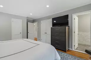 38 Hewlett Ln, Port Washington, NY 11050 - Photo 17