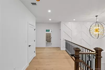 182 Friends Lane, Westbury, NY 11590 - Photo 19