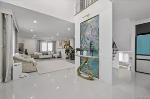 2 Elf Rd, Syosset, NY 11791 - Photo 5