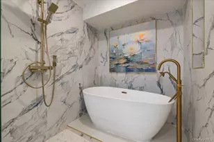 2 Elf Rd, Syosset, NY 11791 - Photo 29