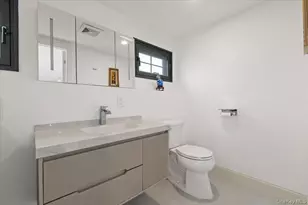 2 Elf Rd, Syosset, NY 11791 - Photo 31