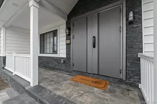 2 Elf Rd, Syosset, NY 11791 - Photo 3