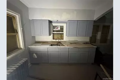 21 E Clinton Avenue, Roosevelt, NY 11575 - Photo 9