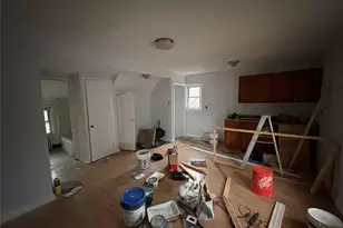 21 E Clinton Ave, Roosevelt, NY 11575 - Photo 17