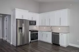 26 Sunlight Walk, Holbrook, NY 11741 - Photo 3