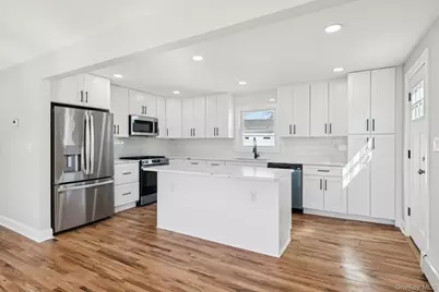 38 Somerset Road E, Amityville, NY 11701 - Photo 11