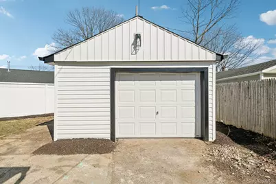 38 Somerset Road E, Amityville, NY 11701 - Photo 33