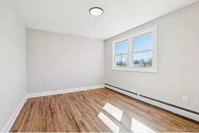 38 Somerset Road E, Amityville, NY 11701 - Photo 27