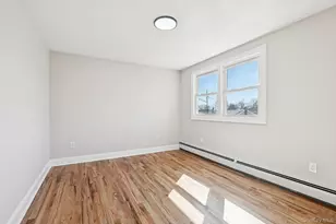 38 Somerset Road E, Amityville, NY 11701 - Photo 27