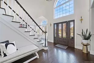 2 Holly Ct, Miller Place, NY 11764 - Photo 5