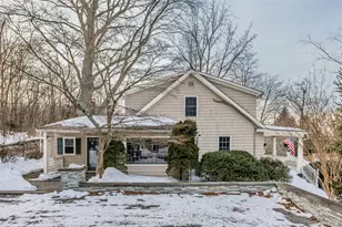 232 N Country Rd, Mount Sinai, NY 11766 - Photo 23