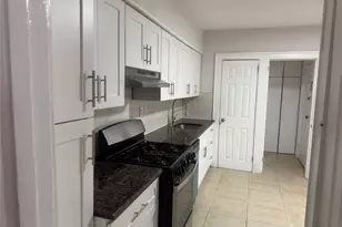 267 Schenck Right Side Ave, Great Neck, NY 11021 - Photo 7