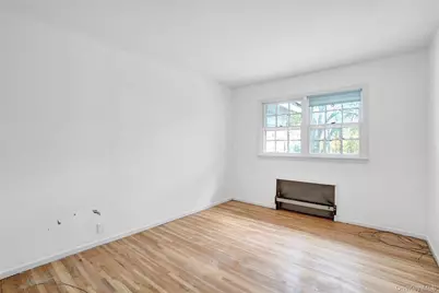 5 Chatham Place, Dix Hills, NY 11746 - Photo 17