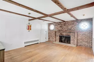 5 Chatham Pl, Dix Hills, NY 11746 - Photo 11