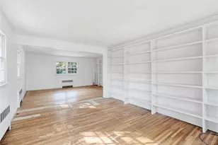 5 Chatham Pl, Dix Hills, NY 11746 - Photo 21