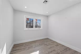 5 Bear Ln, Centereach, NY 11720 - Photo 23