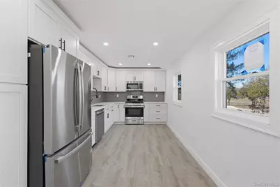 5 Bear Lane, Centereach, NY 11720 - Photo 5