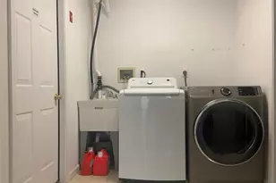 83 Roundtop Rd, Yonkers, NY 10710 - Photo 17