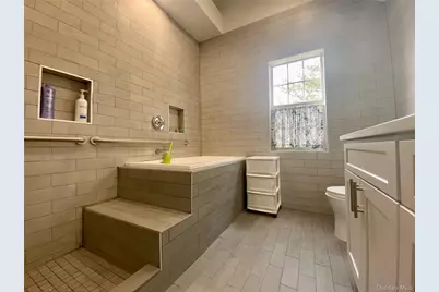 83 Roundtop Road, Yonkers, NY 10710 - Photo 11