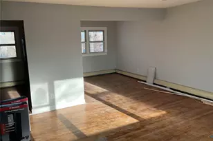 39 N 16th St, Wyandanch, NY 11798 - Photo 5