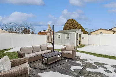 3011 Maine Avenue, Medford, NY 11763 - Photo 27