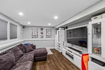 3011 Maine Avenue, Medford, NY 11763 - Photo 15