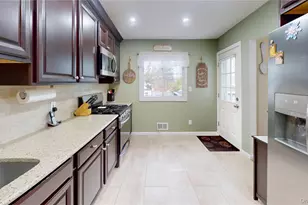 8 Mulberry Dr, Smithtown, NY 11787 - Photo 9