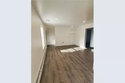 7 White Plains Avenue, Elmsford, NY 10523 - Photo 5