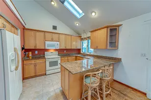 146 Crystal Brook Hollow Rd, Port Jefferson, NY 11777 - Photo 11