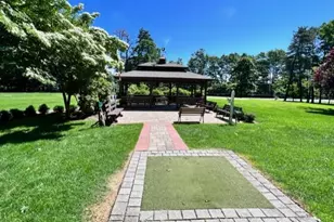 421 Weymouth Ct, Ridge, NY 11961 - Photo 21