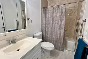 421 Weymouth Ct, Ridge, NY 11961 - Photo 9