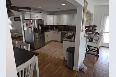 10 Bainbridge Avenue, Melville, NY 11747 - Photo 17