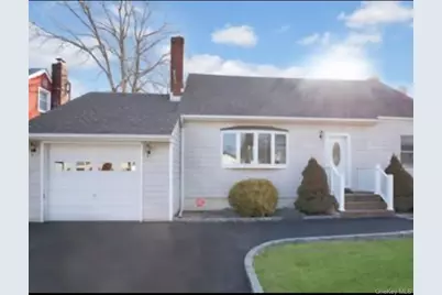 10 Bainbridge Avenue, Melville, NY 11747 - Photo 3