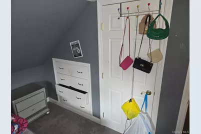 10 Bainbridge Avenue, Melville, NY 11747 - Photo 33