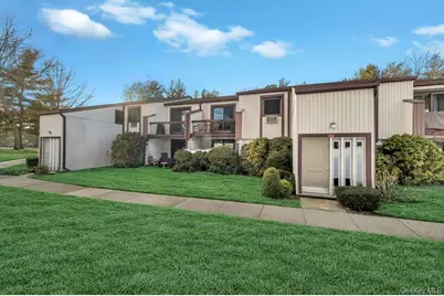 73 Richmond Boulevard #3B, Ronkonkoma, NY 11779 - Photo 3