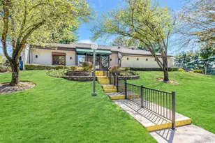 73 Richmond Blvd, Ronkonkoma, NY 11779 - Photo 35