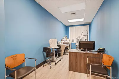 180 E Main Street, Bay Shore, NY 11706 - Photo 19