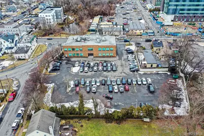 180 E Main Street, Bay Shore, NY 11706 - Photo 31