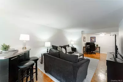 490 Atlantic Avenue #Apt 111, East Rockaway, NY 11518 - Photo 5