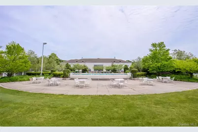 654 Birchwood Park Drive, Middle Island, NY 11953 - Photo 33