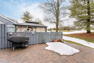 654 Birchwood Park Dr, Middle Island, NY 11953 - Photo 21