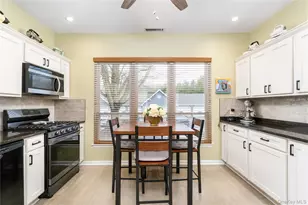 654 Birchwood Park Dr, Middle Island, NY 11953 - Photo 5